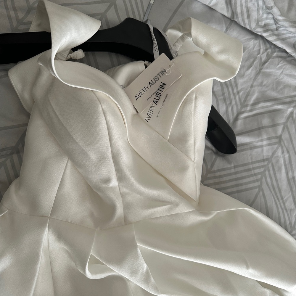 Elegant Off-Shoulder White Dress Brand New!! - Picture 6 of 16